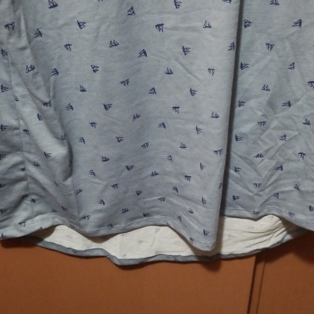 Shirt - Picture 3 of 4